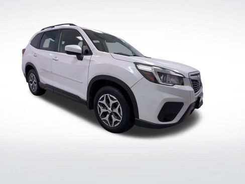Used 2020 Subaru Forester Premium AWD/4WD image 2