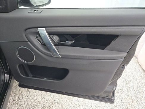 Used 2023 Land Rover Discovery Sport S image 6