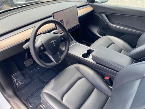 Used 2023 Tesla Model Y Long Range AWD/4WD image 11