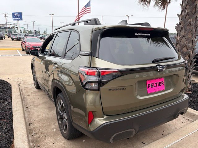 Used 2025 Subaru Forester Limited AWD/4WD image 17