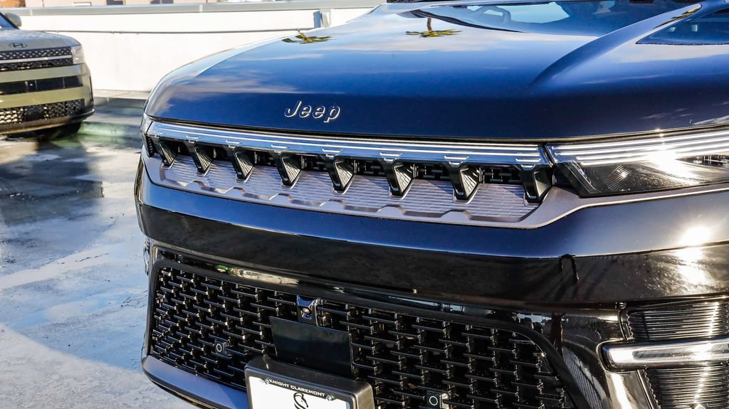 New 2026 Jeep Grand Wagoneer L Summit w/ Premium Group III AWD/4WD image 6