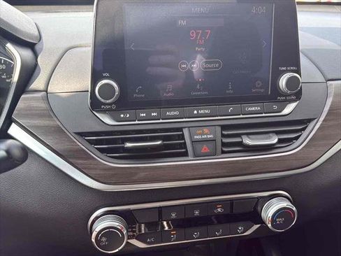 Used 2023 Nissan Altima 2.5 SV image 17