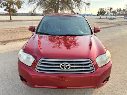 Used 2008 Toyota Highlander FWD 4dr Base (Natl) image 11