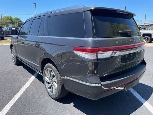 Used 2023 Lincoln Navigator L Reserve AWD/4WD image 6