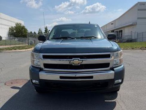 Used 2010 Chevrolet Silverado 1500 LT w/ Power Pack Plus AWD/4WD image 6