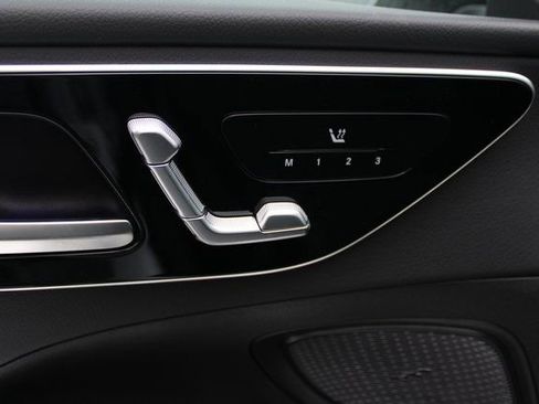 New 2025 Mercedes-Benz C 300 4MATIC Sedan image 12