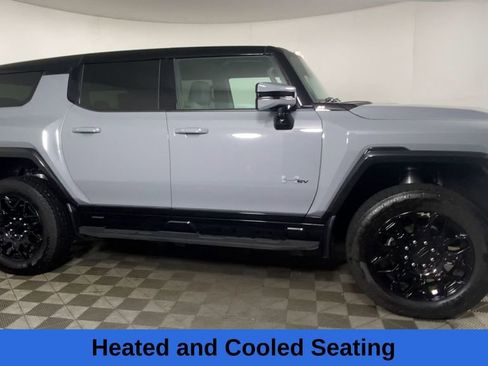 Used 2025 GMC Hummer EV 2X image 3
