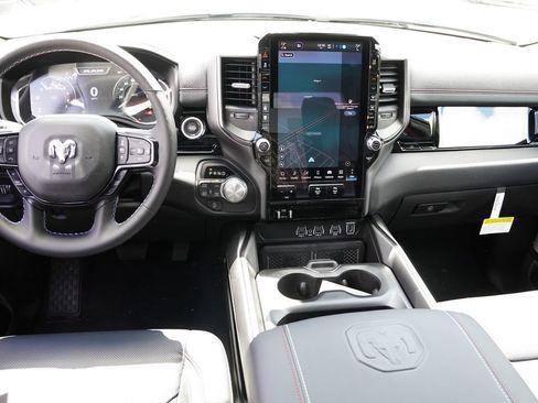 New 2026 RAM 1500 Laramie AWD/4WD image 15