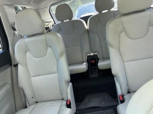 Used 2024 Volvo XC90 B6 Plus w/ Protection Package Premier AWD/4WD image 6