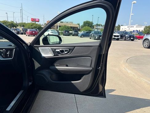 Used 2019 Volvo S60 T6 R-Design AWD/4WD image 24