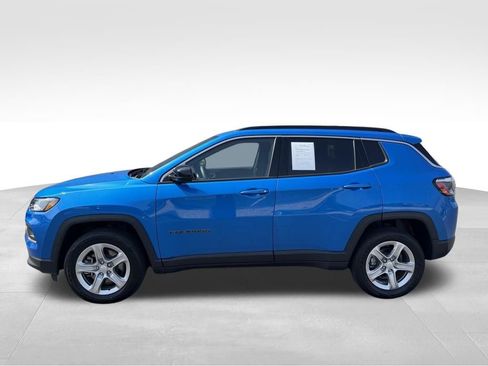 Used 2024 Jeep Compass Latitude image 4