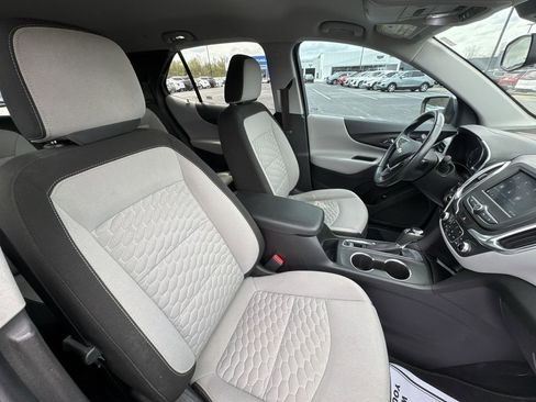 Used 2021 Chevrolet Equinox LT image 24