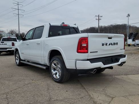 New 2026 RAM 1500 4x4 Crew Cab image 6