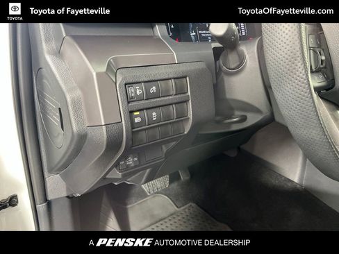 Used 2025 Toyota Tacoma SR5 w/ SR5 Upgrade Package AWD/4WD image 21