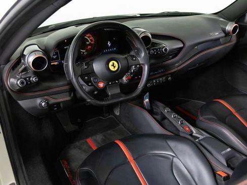 Used 2020 Ferrari F8 Tributo image 4