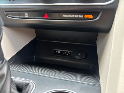 Used 2019 Volkswagen Atlas SE FWD image 42