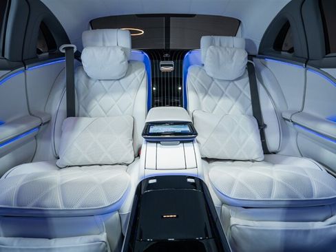 Used 2023 Mercedes-Benz Maybach S 680 4MATIC image 35