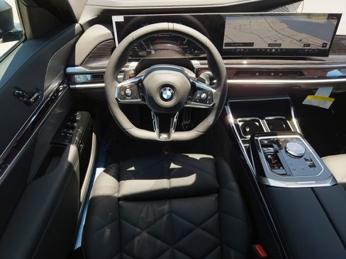 New 2026 BMW 740i RWD image 15