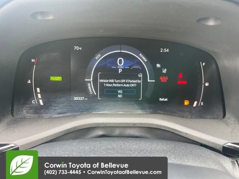 Used 2025 Toyota Camry SE FWD image 15