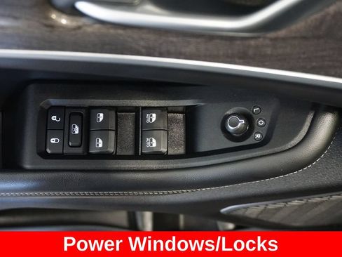 Used 2023 Jeep Grand Cherokee 4WD 4xe w/ Luxury Tech Group II image 6
