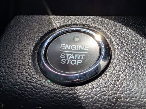 Used 2021 Ford Expedition Limited AWD/4WD image 26