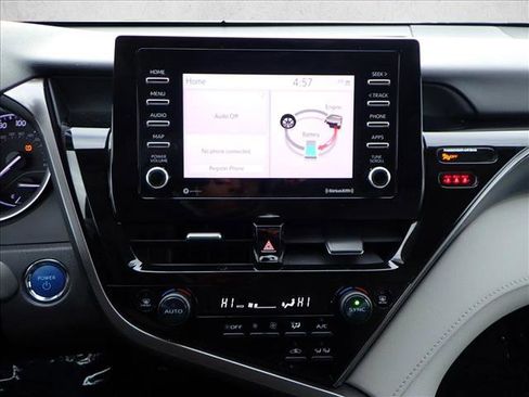 Used 2021 Toyota Camry LE image 15