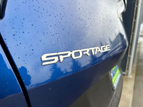 Used 2025 Kia Sportage EX AWD/4WD image 33