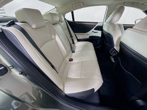 Certified 2024 Lexus ES 300h Ultra Luxury w/ Accessory Package (Z2) FWD image 29