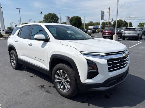 Used 2026 Chevrolet Equinox LT FWD image 7