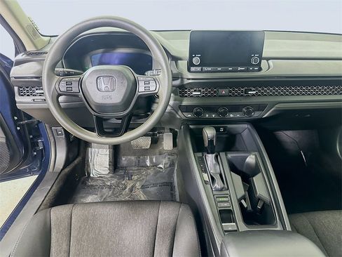 Used 2024 Honda Accord EX image 17