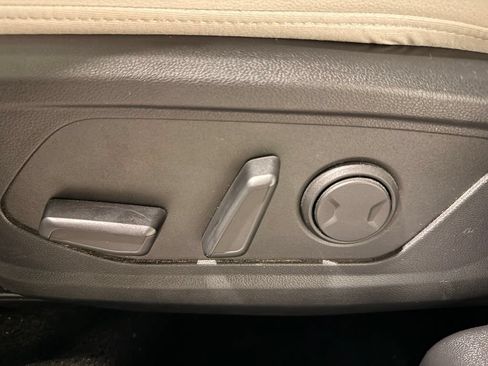 Used 2025 Hyundai Tucson SEL FWD image 16