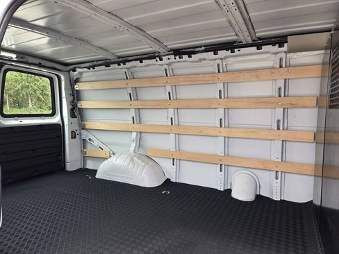 Used 2025 Chevrolet Express 2500 w/ Driver Convenience Package RWD image 31