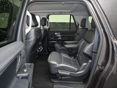 New 2025 Ford Expedition Max Platinum w/ Driver's Package image 16