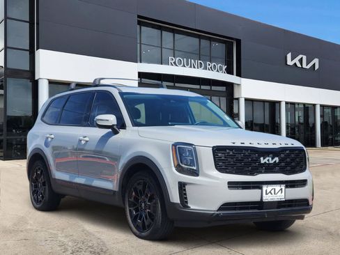 Certified 2022 Kia Telluride EX w/ EX Premium Package image 3