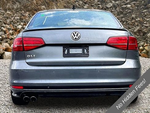Used 2017 Volkswagen Jetta GLI FWD image 4