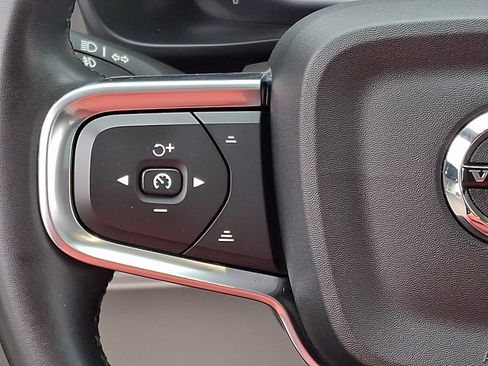 Certified 2023 Volvo XC40 B5 Plus w/ Climate Package AWD/4WD image 19
