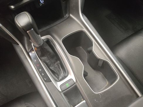 Used 2020 Honda Accord EX image 26