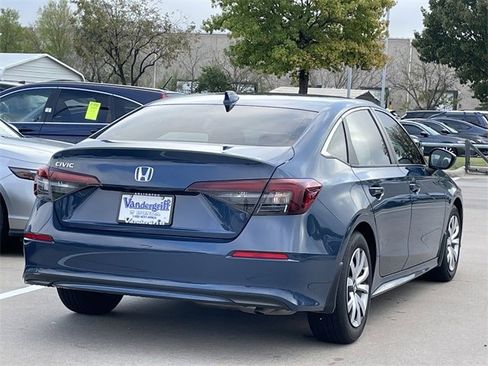 Used 2025 Honda Civic LX image 4