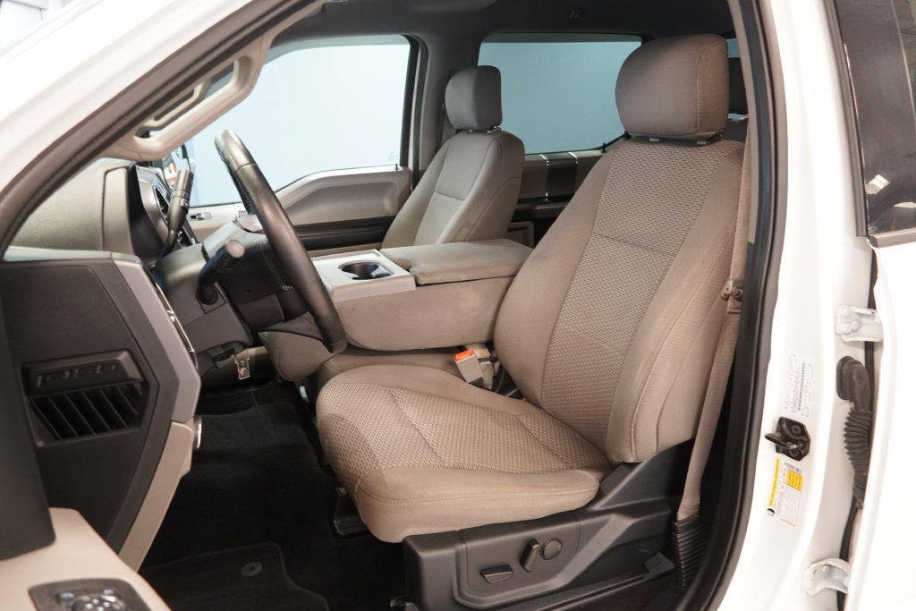 Used 2019 Ford F150 XLT w/ Equipment Group 302A Luxury AWD/4WD image 3