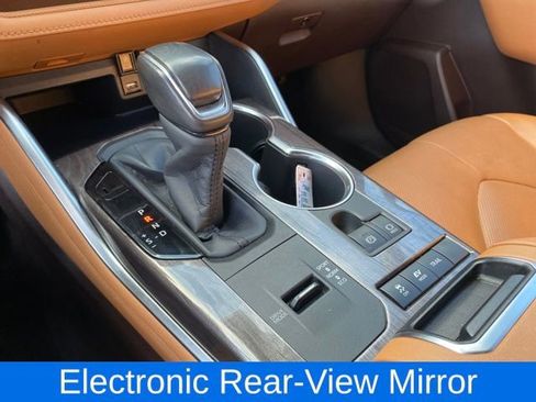 Used 2020 Toyota Highlander Platinum image 11