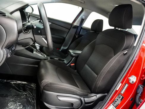 Used 2021 Kia Forte LXS FWD image 6