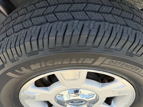 Used 2014 Ford F150 XLT w/ XLT Convenience Package RWD image 13