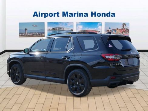 New 2026 Honda Pilot Black Edition image 3