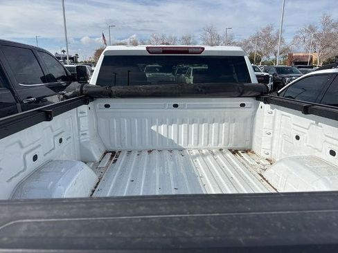 Used 2025 GMC Sierra 1500 Elevation image 10