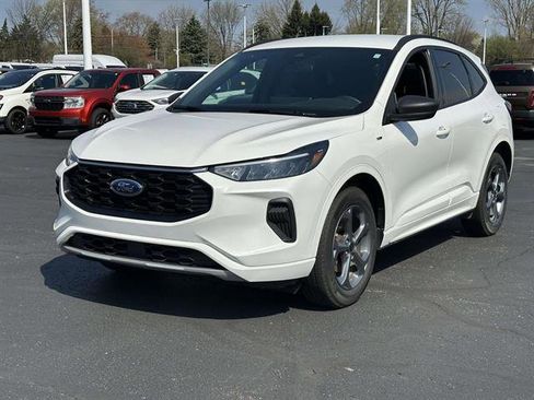 Used 2023 Ford Escape ST-Line w/ Tech Pack #1 image 6