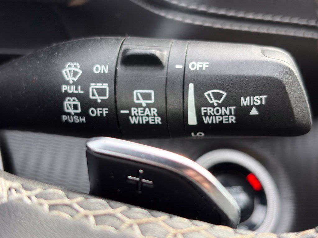 Used 2024 Jeep Grand Cherokee Laredo X AWD/4WD image 27