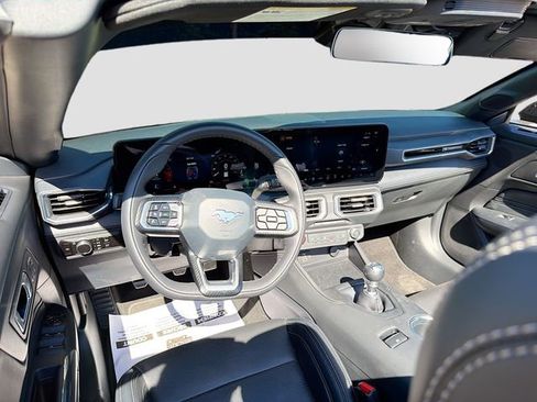 Used 2025 Ford Mustang GT Premium image 24