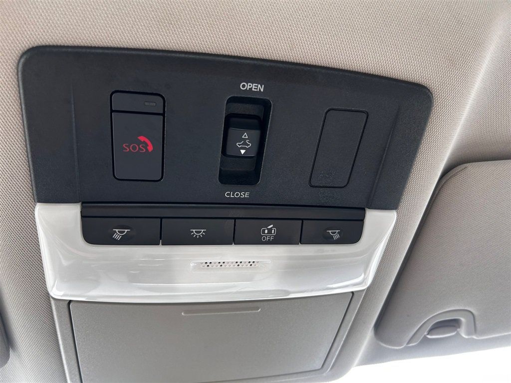 Used 2021 Nissan Altima 2.5 Platinum AWD/4WD image 22