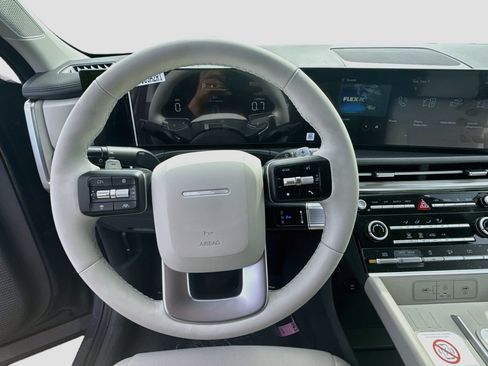New 2027 Hyundai Santa Fe SE FWD image 8