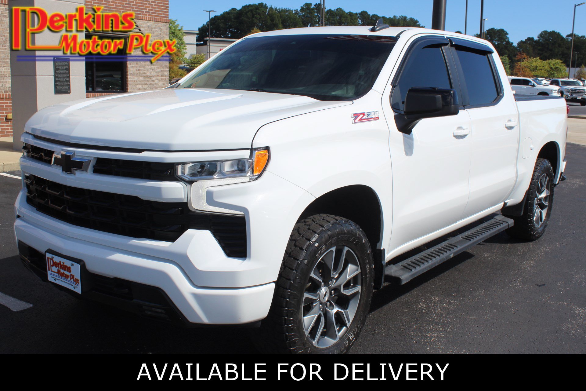 Used 2023 Chevrolet Silverado 1500 RST w/ Z71 Off-Road Package AWD/4WD image 1